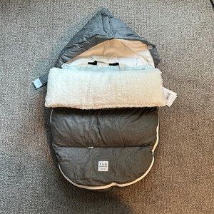 BRAND NEW WITH TAGS, NEVER USED. LambPOD Stroller Attachment by 7 A.M. Enfant.